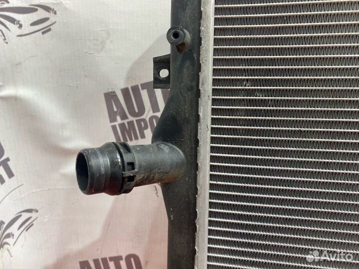 Радиатор охлаждения Skoda Superb 3T cbbb 2009