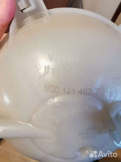 Расширительный бачок 5q0121407t