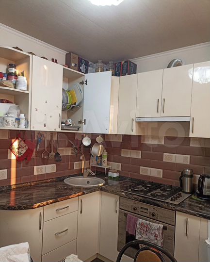 2-к. квартира, 43 м², 3/3 эт.