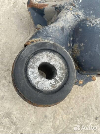 Подрамник передний 4B0399313DC