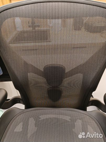 Компьютерное кресло Herman Miller Aeron remastered