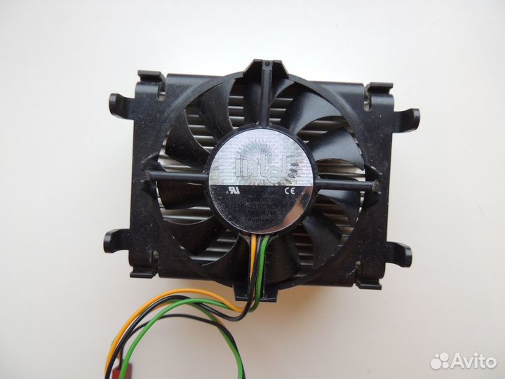 Кулер (3 pin / Socket 478b) (есть всего один)