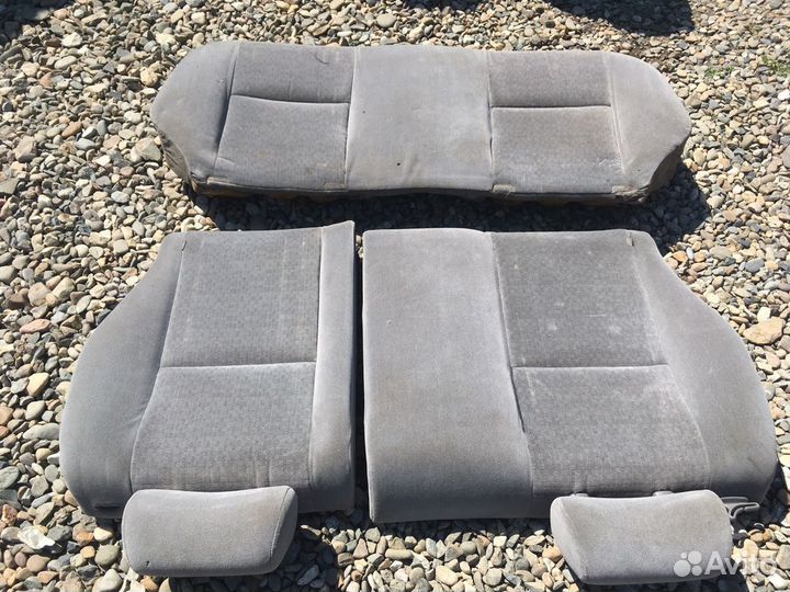 Сидение заднее Toyota Corolla 120 130 2003