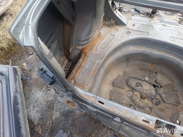 Панель кузова задний Toyota Corolla седан 1.4