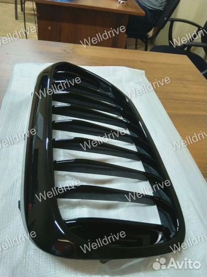 Обвес BMW 5 G30 с решеткой радиатора черный