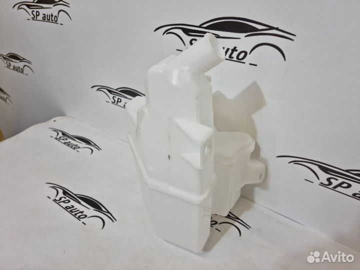 Бачок омывателя Toyota Rav 4 XA50 2019-2022