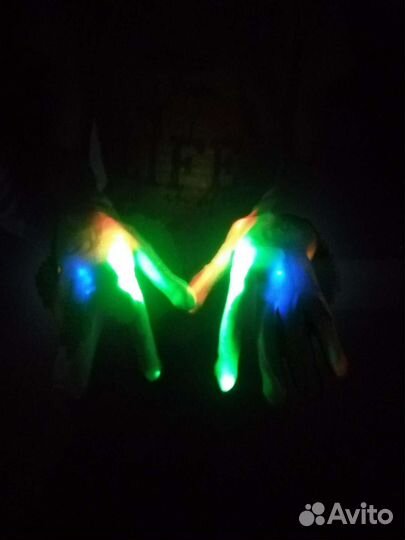 Светящиеся перчатки