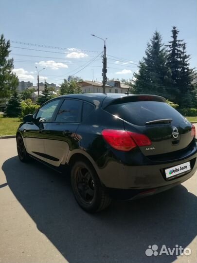 Opel Astra 1.6 AT, 2011, 110 000 км