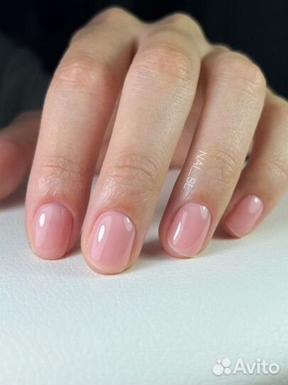 Модель на маникюр (укрепление гелем)