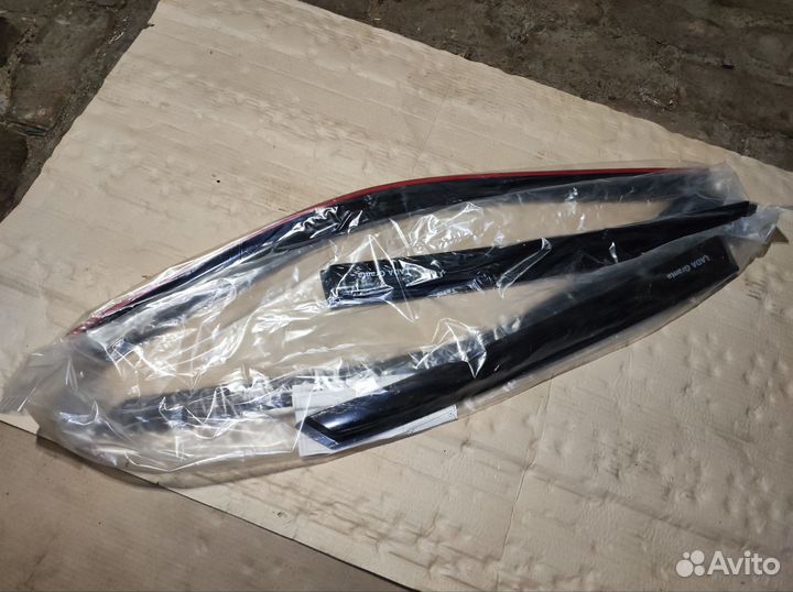 Оригинальные дефлекторы окон Гранта