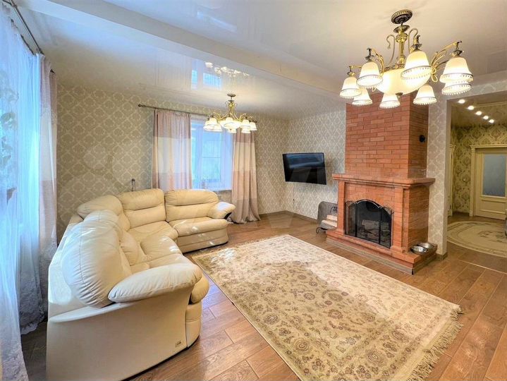 Дом 225 м² на участке 10 сот.