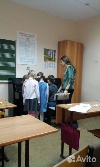 Репетитор по сольфеджио, гармонии и муз.литературе