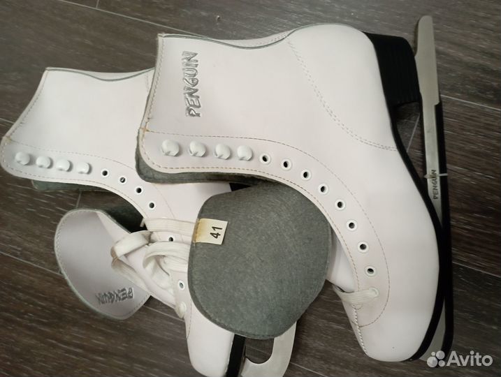 Коньки фигурные женские 41 размер