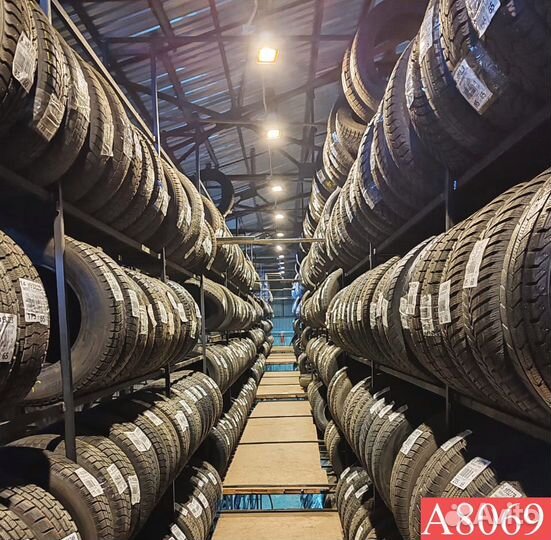 Bridgestone Ice Cruiser 5000 215/55 R16 89M