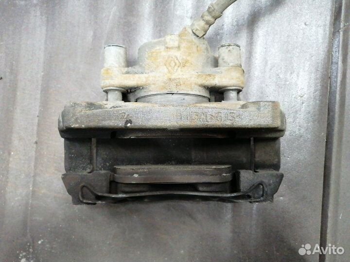 Суппорт передний правый Renault Megane BZ0H K4M