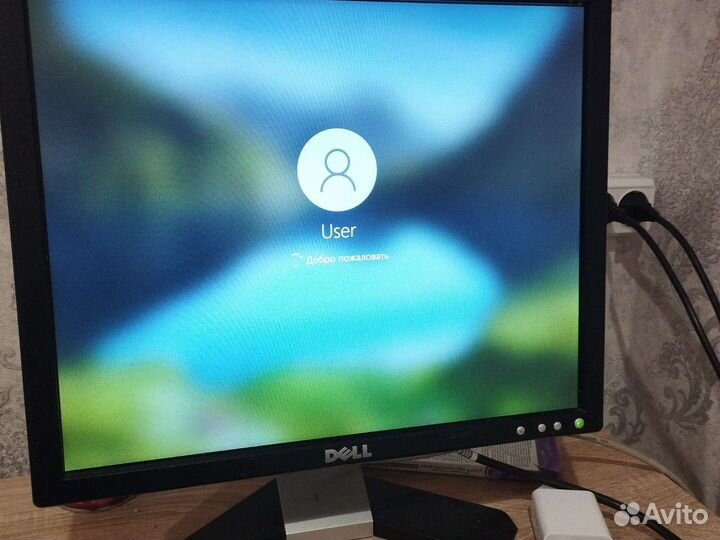 Монитор Dell 32