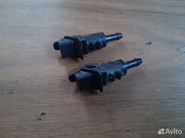 Форсунка омывателя лобового стекла Hyundai-KIA