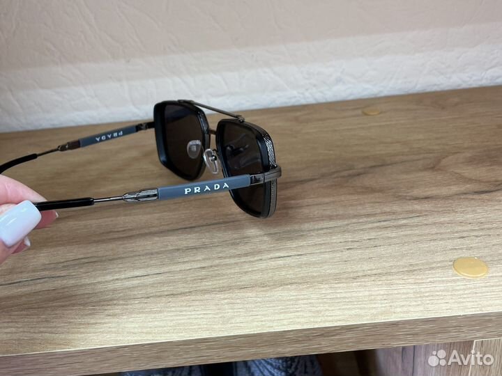 Солнцезащитные очки мужские Prada