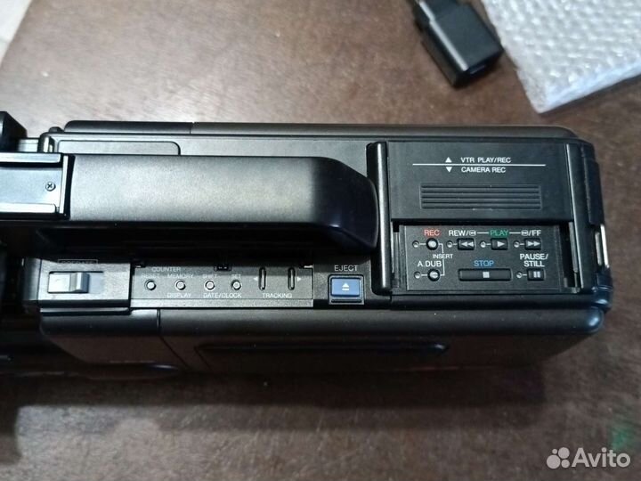 Профессиональная видеокамера Panasonic m7