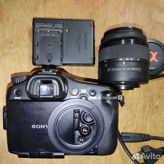 Зеркальный фотоаппарат Sony SLT-A77V