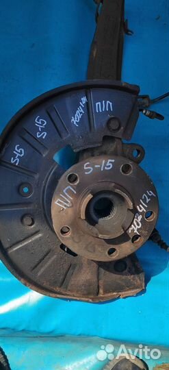 Кулак поворотный передний правый Audi Q7 (2006-20