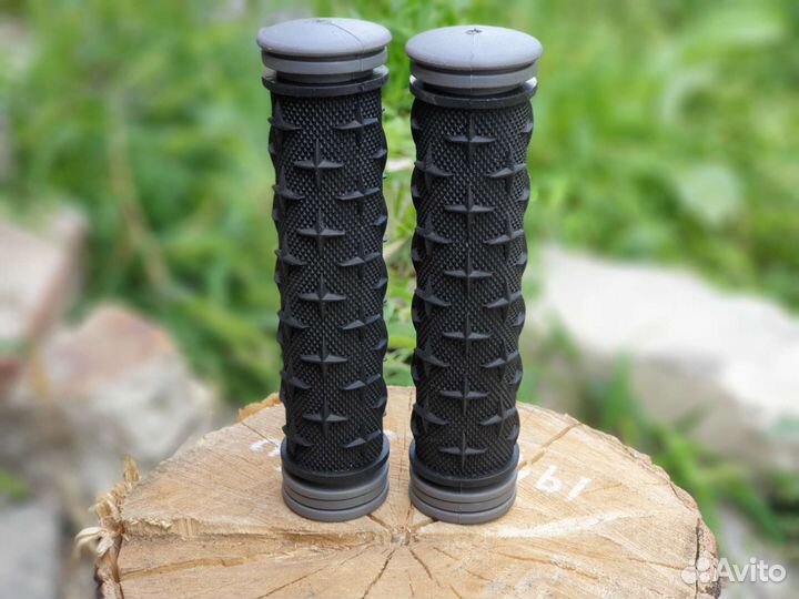 Грипсы на руль велосипеда