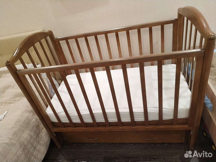 Кровать детская с маятником, матрас, бортики