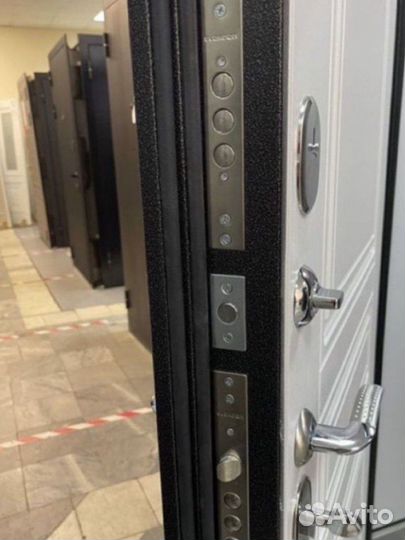 Дверь входная толстая утепленная