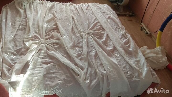 Тюль ванильного цвета с шитьем