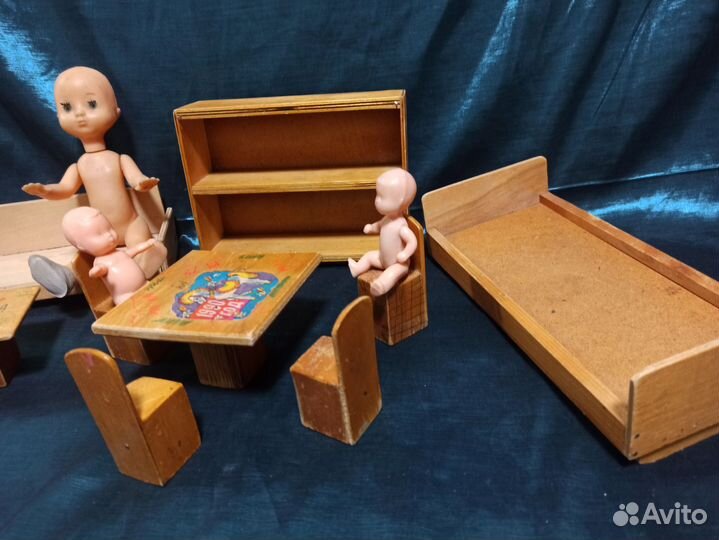 Советские игрушки. Мебель деревянная. Пупсы