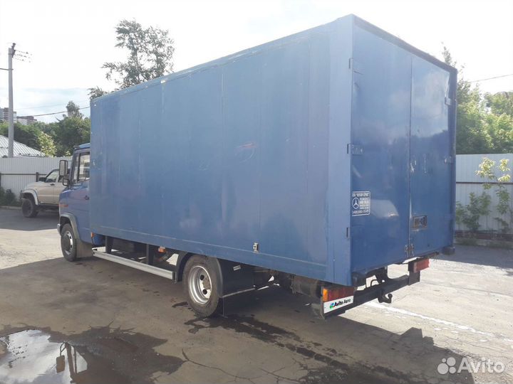 Mercedes-Benz Vario цельнометаллический, 2002