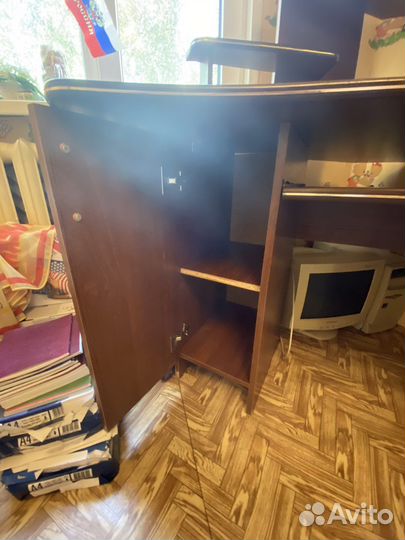 Компьютерный стол