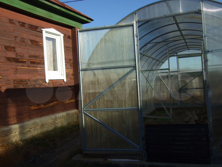 Дом 51,8 м² на участке 5 сот.