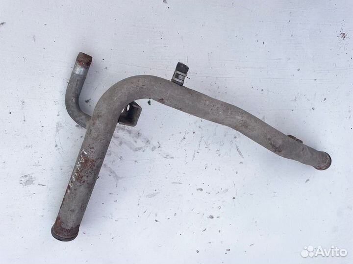 Патрубок охлаждения Mitsubishi Lancer 9