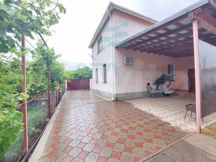 Дом 297 м² на участке 10 сот.