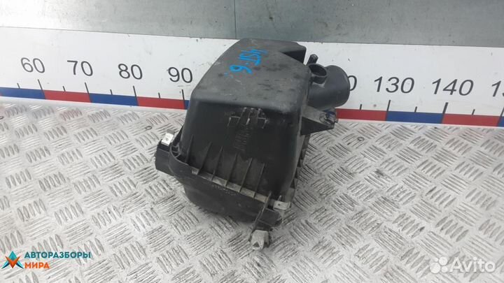 Корпус воздушного фильтра Toyota Avensis 3 (T270)