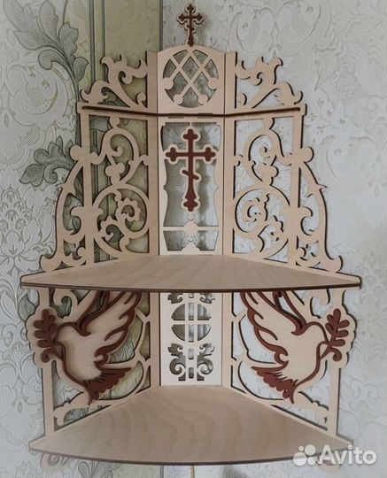 Угловая полка для икон