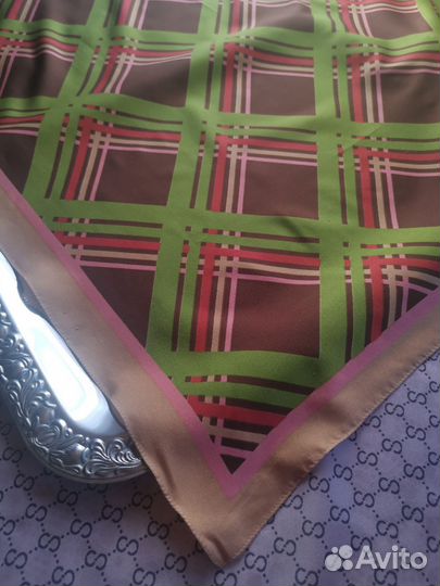 Винтажный красивый платок