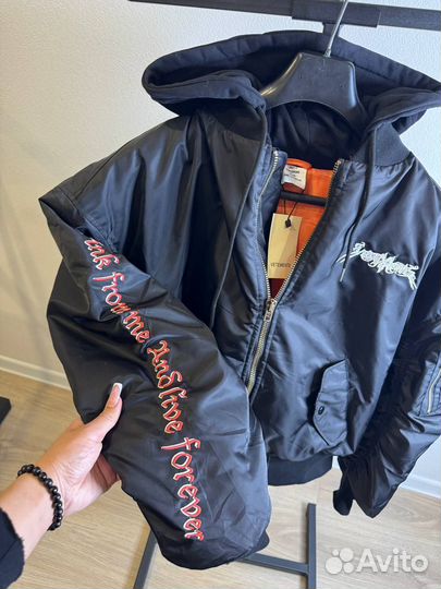 Бомбер vetements