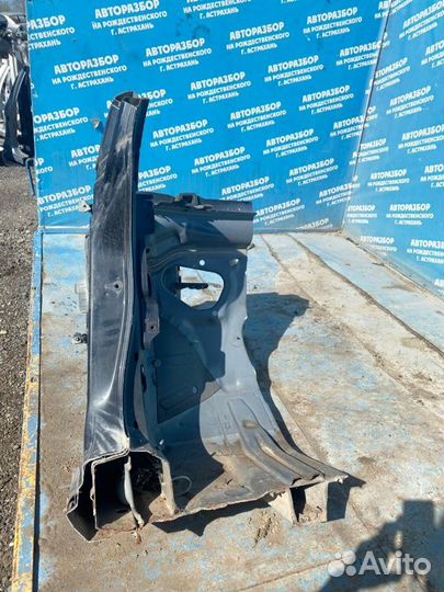 Передняя левая стойка кузова Opel Astra J хэтчбек