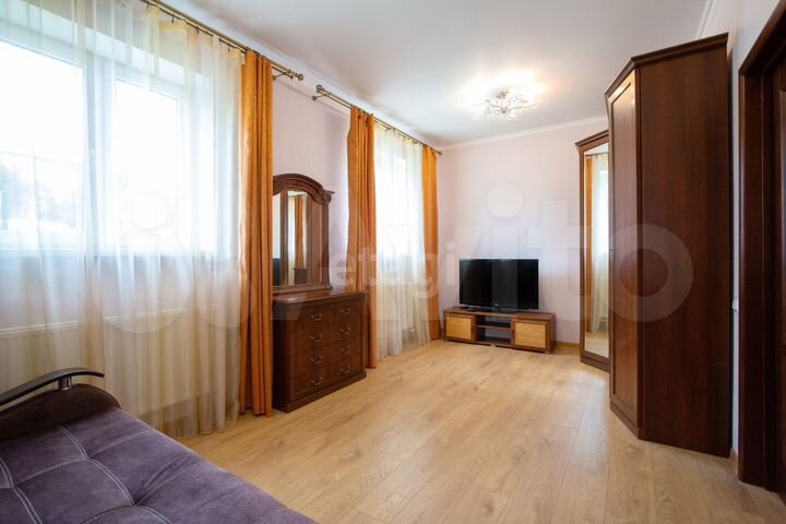 2-к. квартира, 54,5 м², 1/3 эт.
