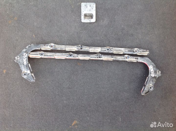 Направляющая для бампера Lexus GS