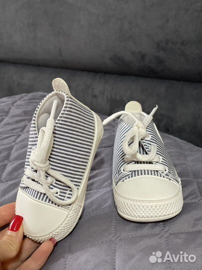 Кроссовки детские