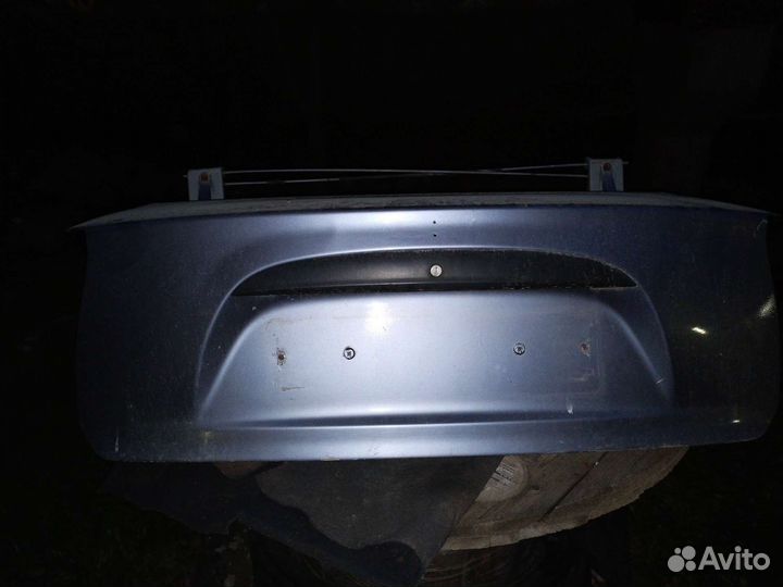Крышка багажника на Chevrolet Lanos