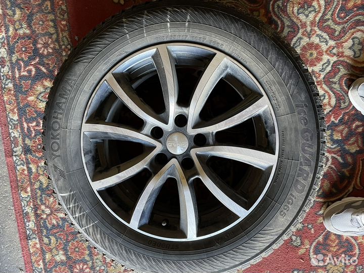 Yokohama Ice Guard IG65 215/65 R17