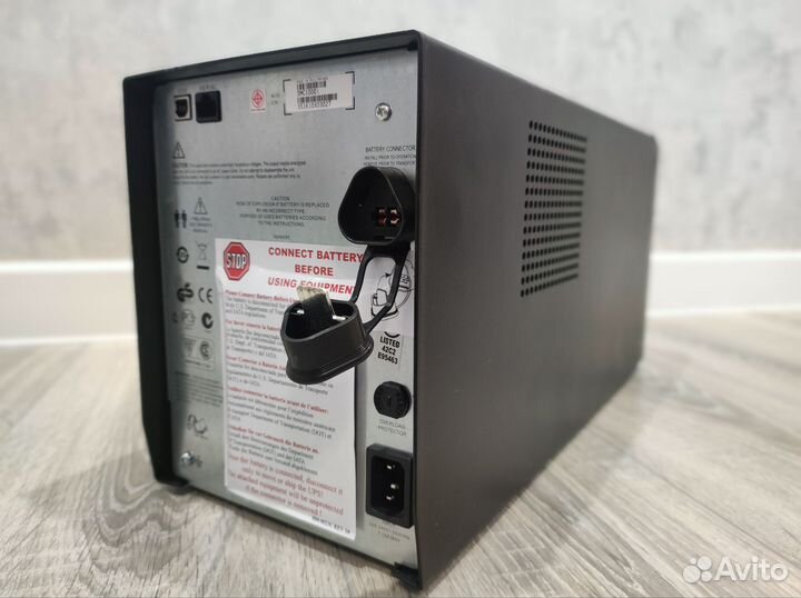 Ибп бесперебойник APC Smart-UPS C1000