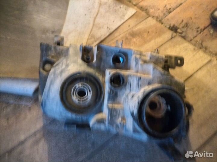 Фара левая Suzuki grand vitara