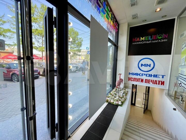 Торговое помещение пл. Ленина 105 м² с витражами