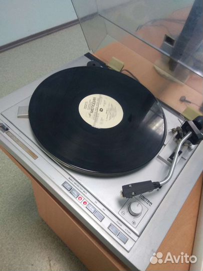 Проигрыватель винила СССР
