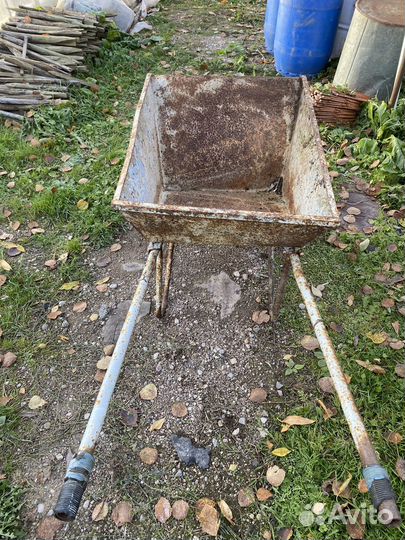 Тачка садовая строительная бу